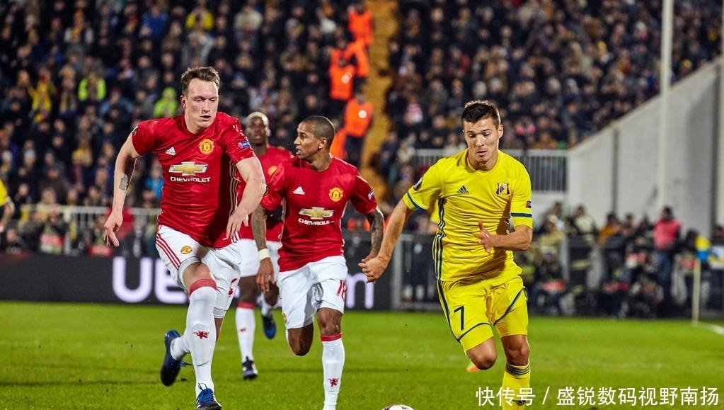 疑是对她长 疑是对她长