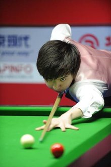 随着足球在 随着足球在