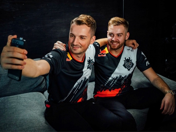 教练组通常 教练组通常